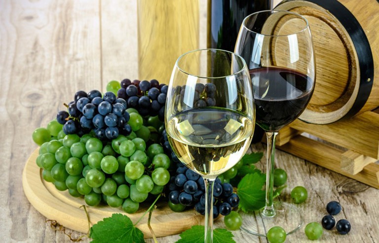 Discover the Art of Wine in Santorini